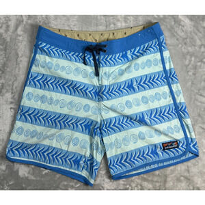 Patagonia Men's Scallop Wavefarer Boardshort Size 36 Stretch QuickDry Outdoor 9"
